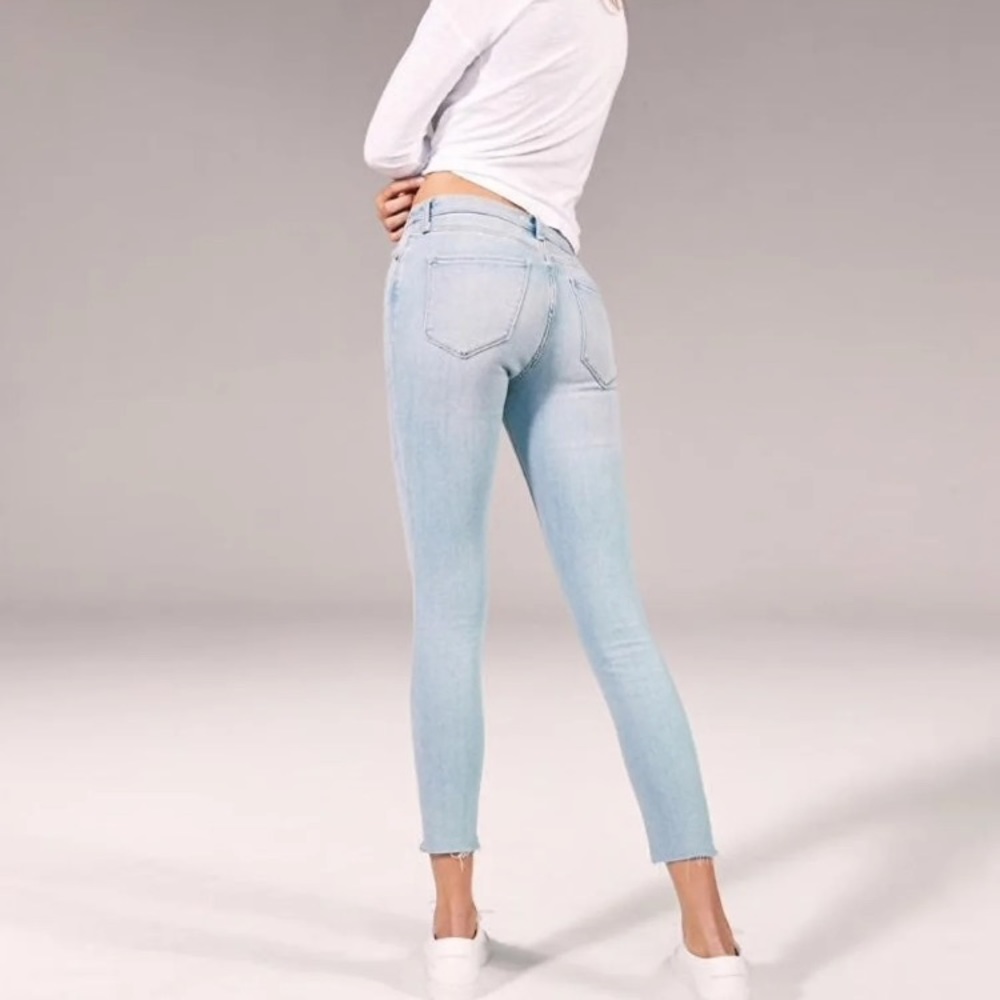 NWOT Abercrombie Harper Crop Skinny Jean Sz 4L